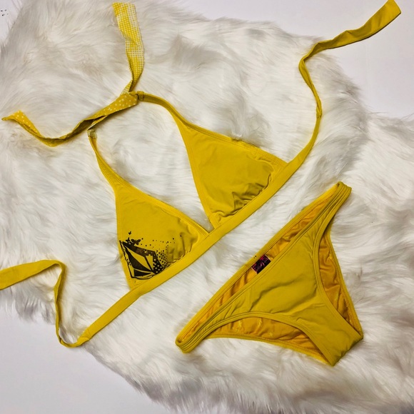 Volcom Other - Volcom Halter/Tie Back Bikini